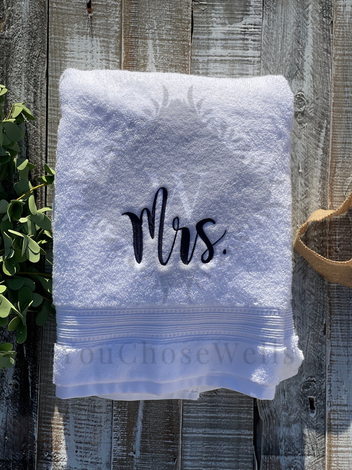 Mr. and Mrs., Custom Bath Towel, Personalized Wedding Gift, Housewarming Gift, Custom Monogrammed Towel